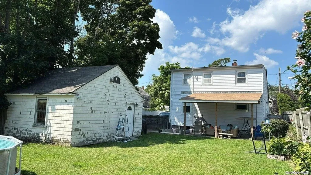 12 Charles Street Bay Shore NY 11706