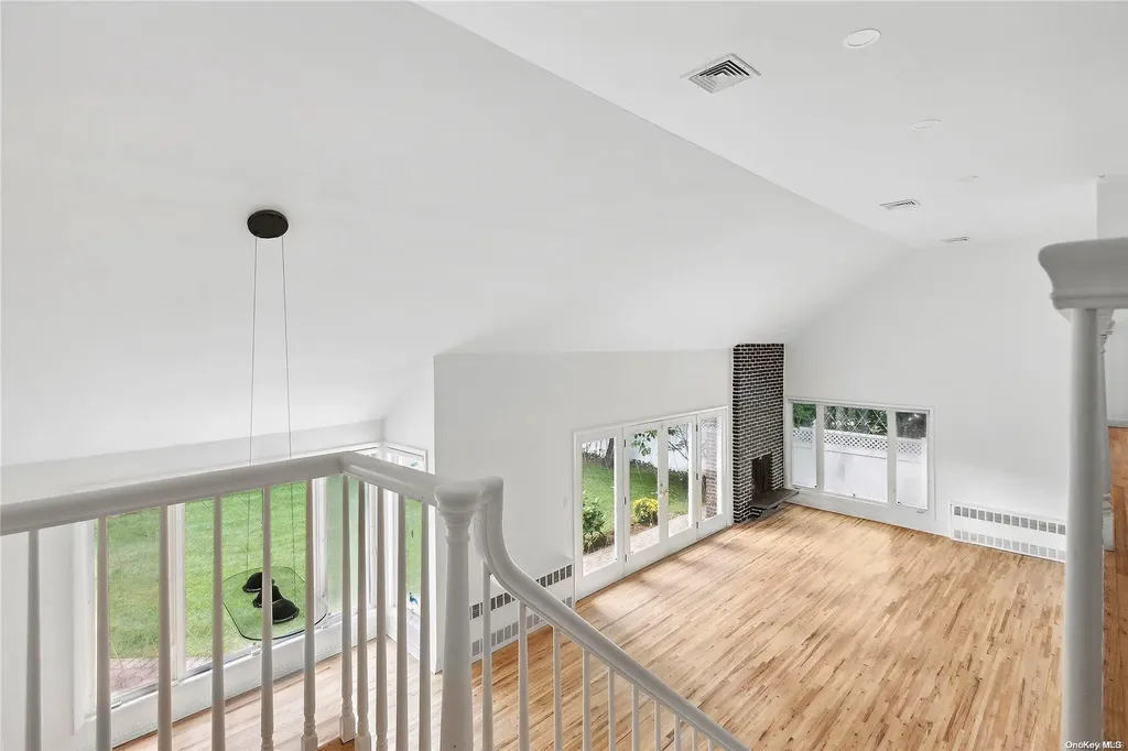 139 Chestnut Road Manhasset NY 11030