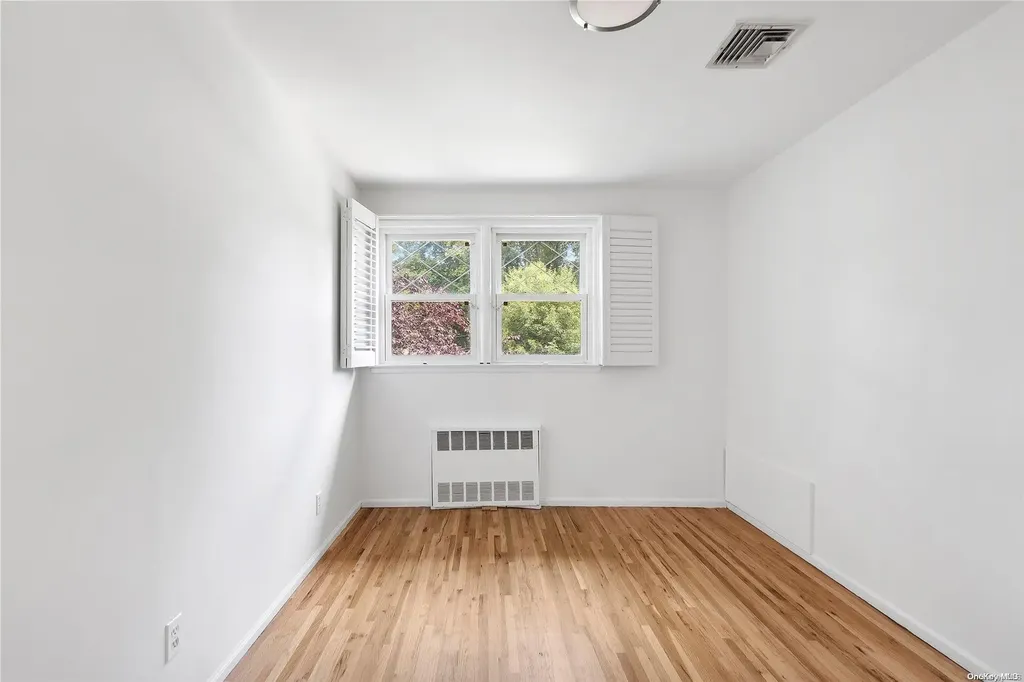 139 Chestnut Road Manhasset NY 11030