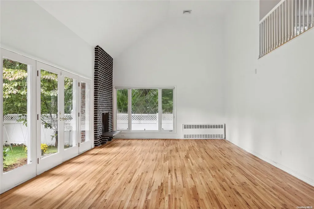 139 Chestnut Road Manhasset NY 11030
