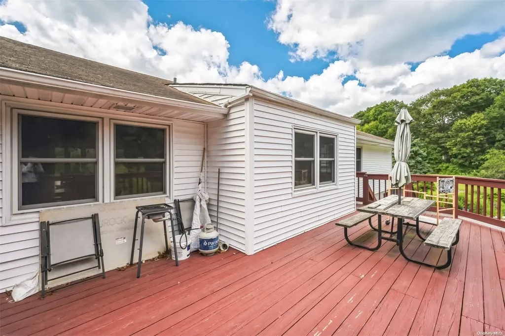 18 Stanley Court Carmel NY 10512