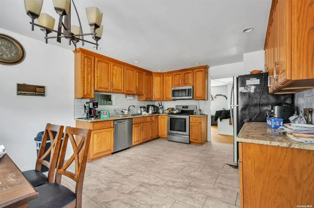18 Stanley Court Carmel NY 10512