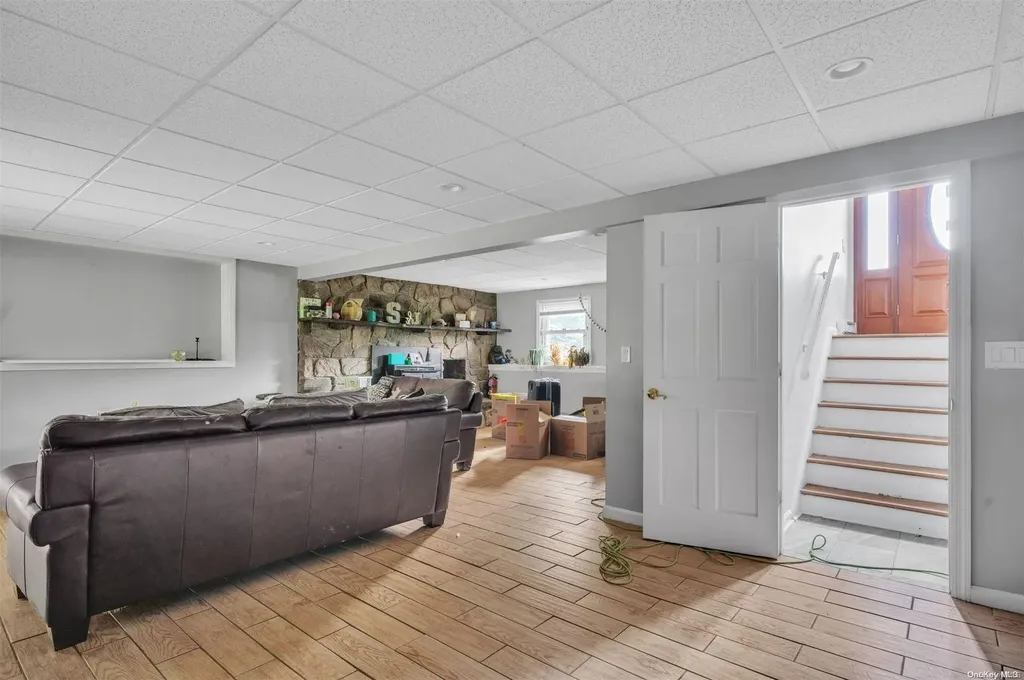 18 Stanley Court Carmel NY 10512