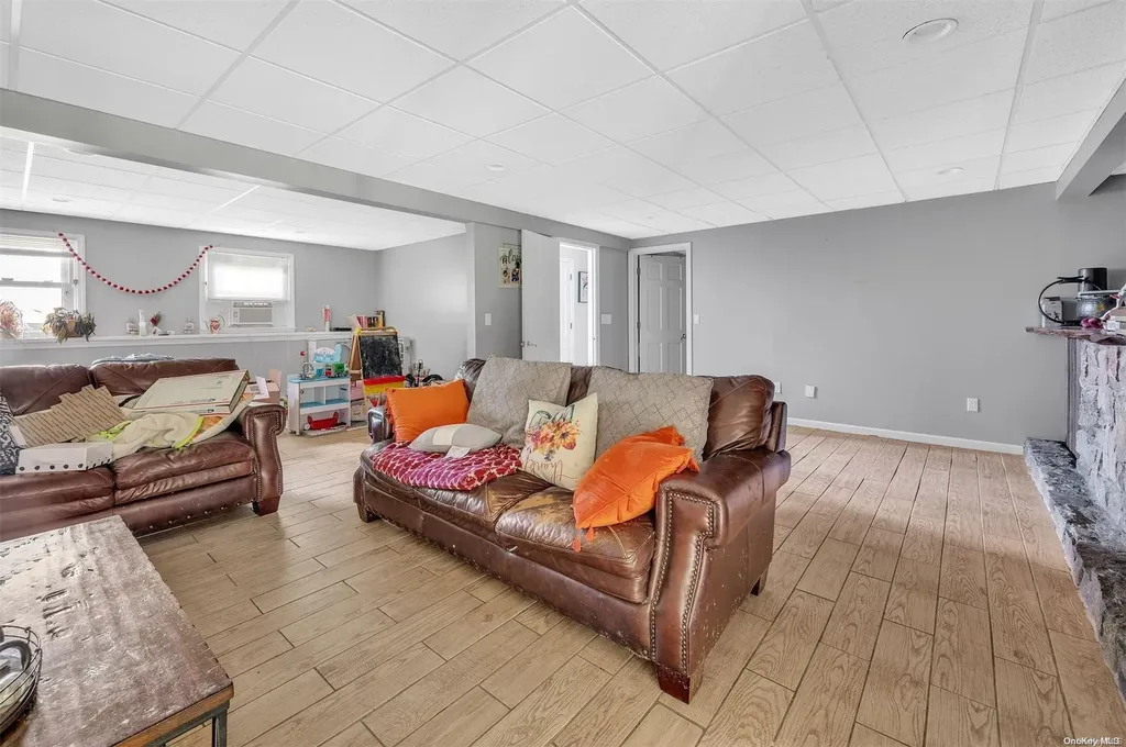 18 Stanley Court Carmel NY 10512