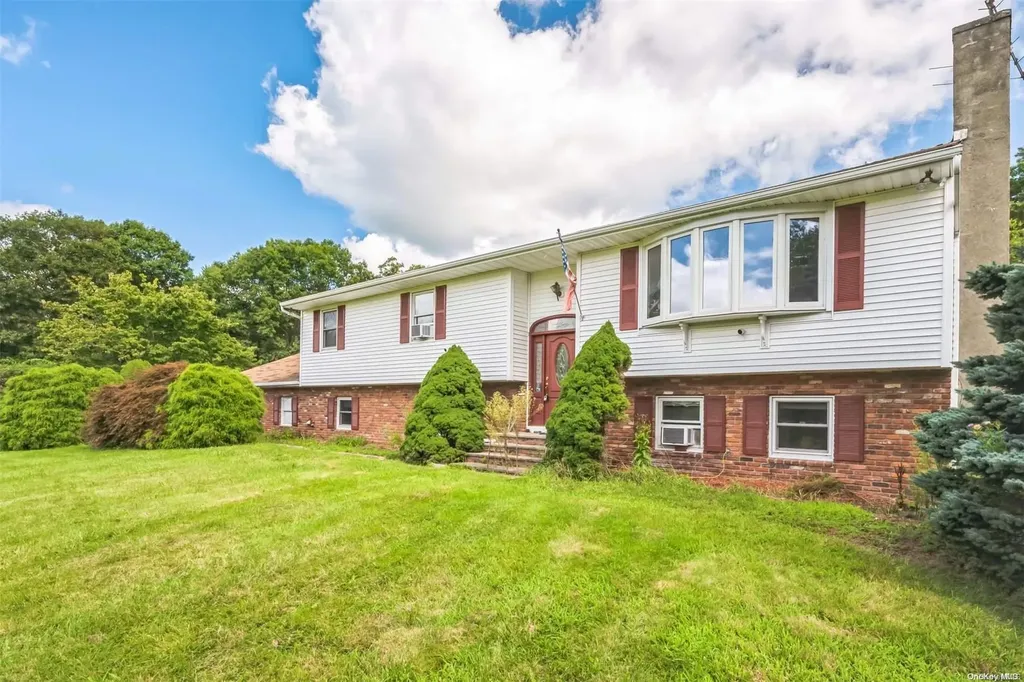 18 Stanley Court Carmel NY 10512