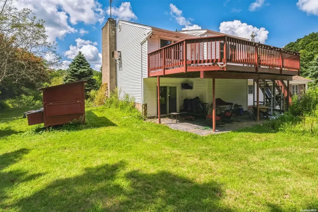 18 Stanley Court Carmel NY 10512