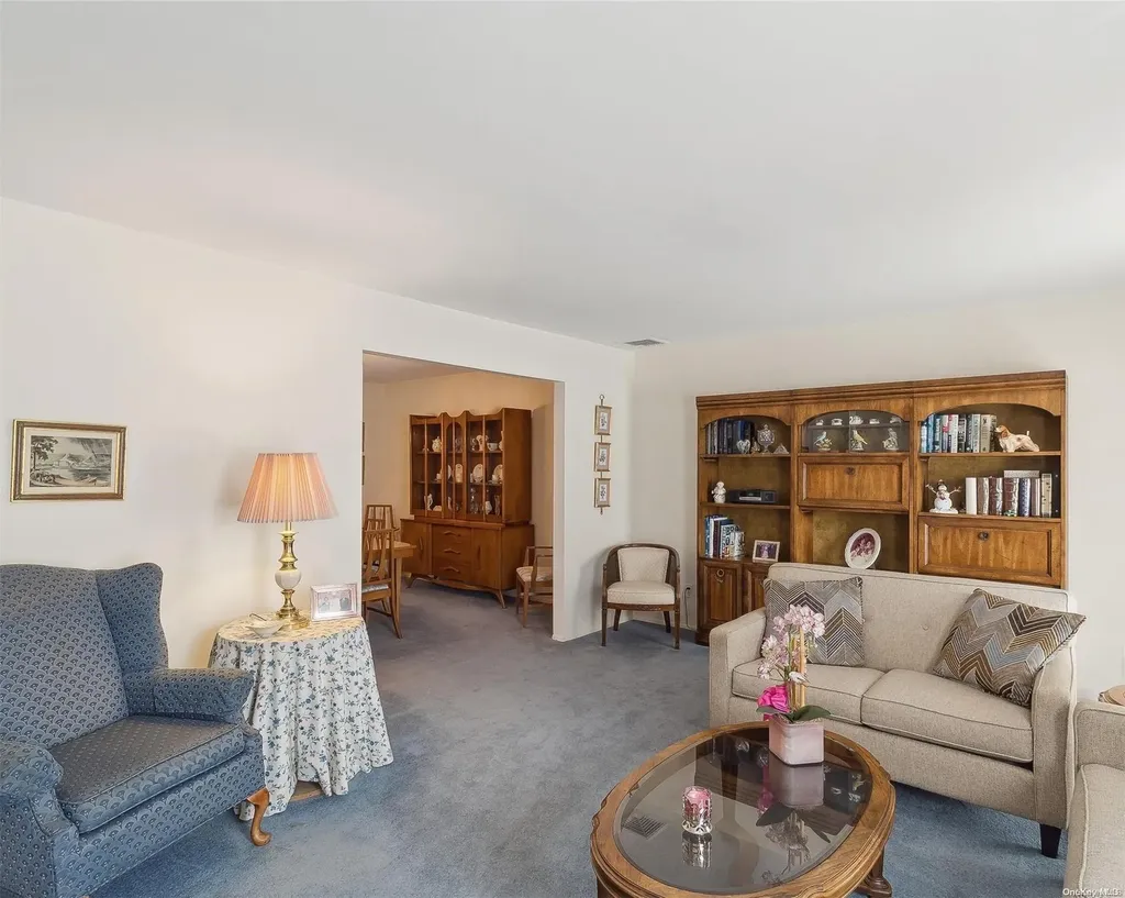 56 Neil Drive Smithtown NY 11787