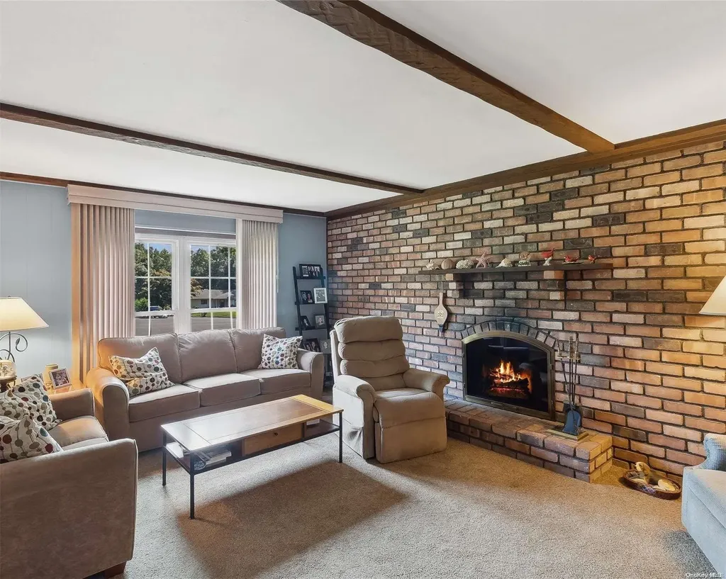 56 Neil Drive Smithtown NY 11787