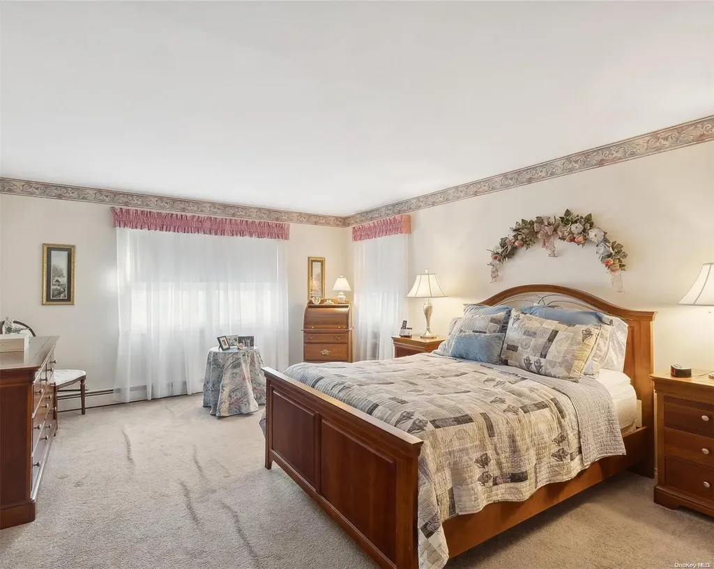 56 Neil Drive Smithtown NY 11787