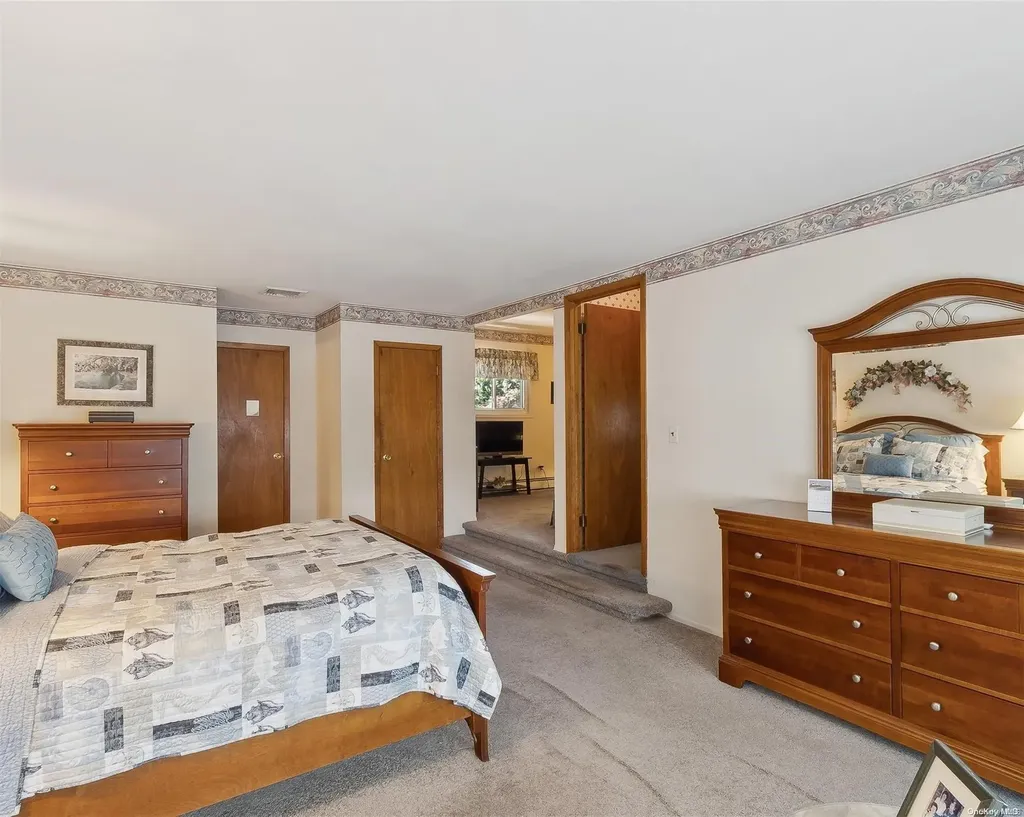 56 Neil Drive Smithtown NY 11787