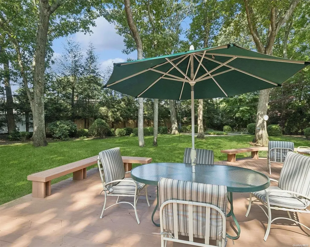 56 Neil Drive Smithtown NY 11787