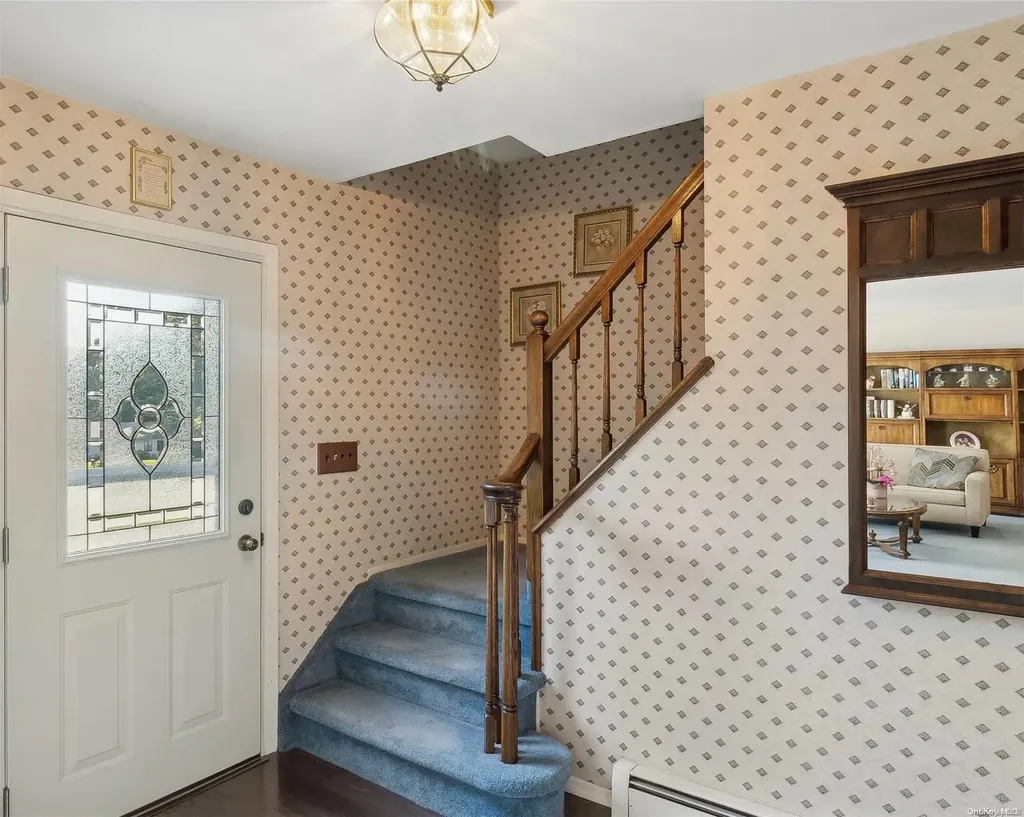 56 Neil Drive Smithtown NY 11787