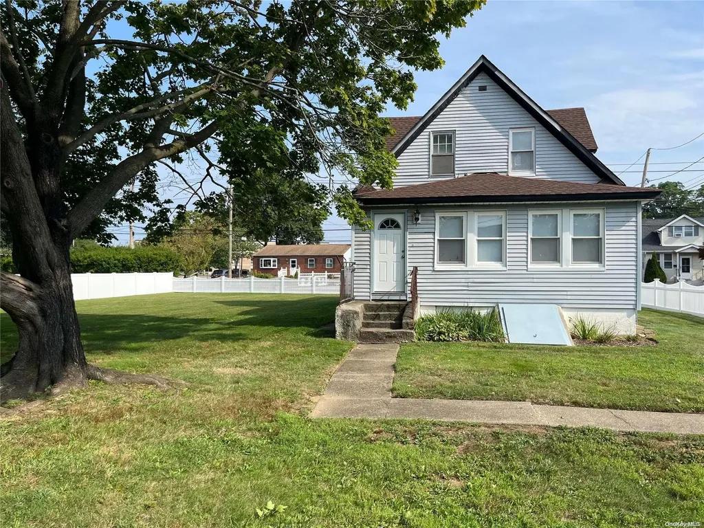 150 29th Street Copiague NY 11726