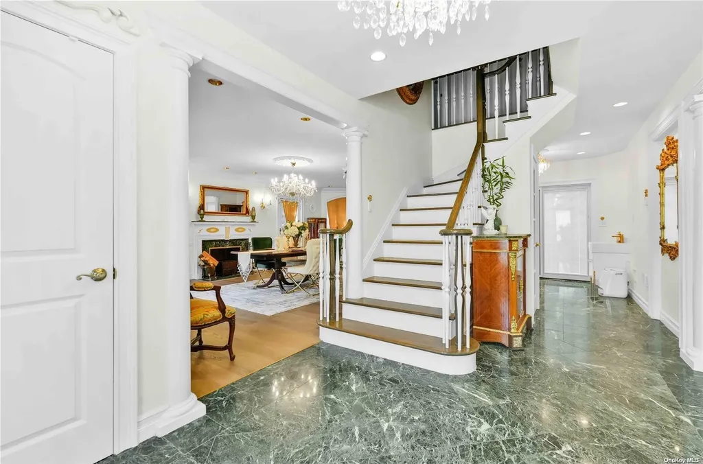 151 Mill Spring Road Manhasset NY 11030