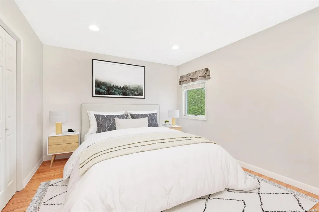 30 Jefferson Place Massapequa NY 11758