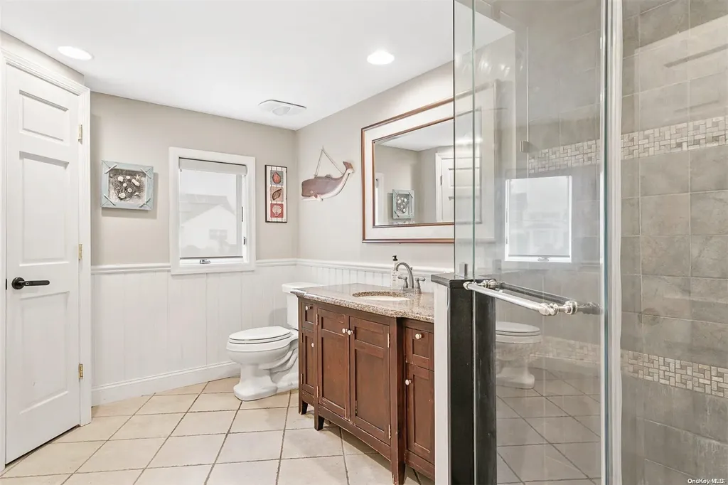 30 Jefferson Place Massapequa NY 11758