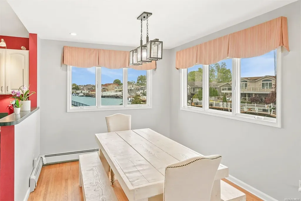 30 Jefferson Place Massapequa NY 11758