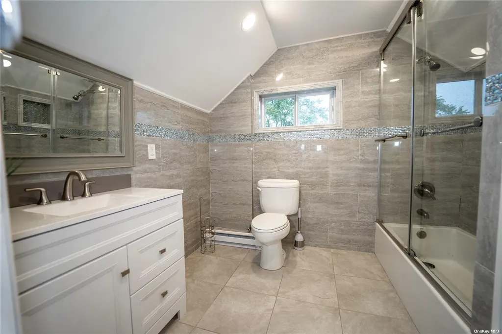 129 Atlantic Avenue Freeport NY 11520