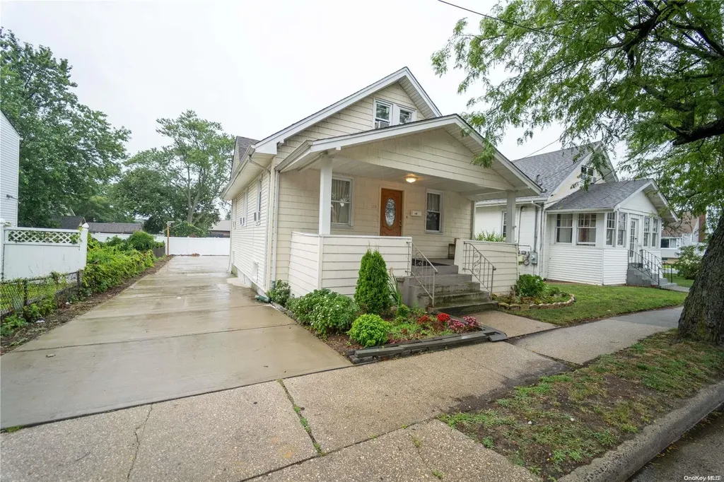 129 Atlantic Avenue Freeport NY 11520