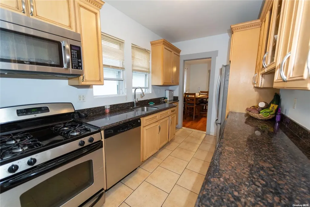 129 Atlantic Avenue Freeport NY 11520