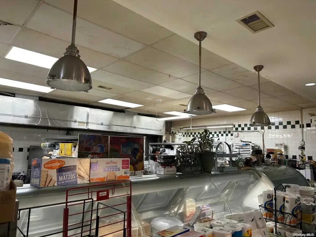 1483 Broadway Hewlett NY 11557