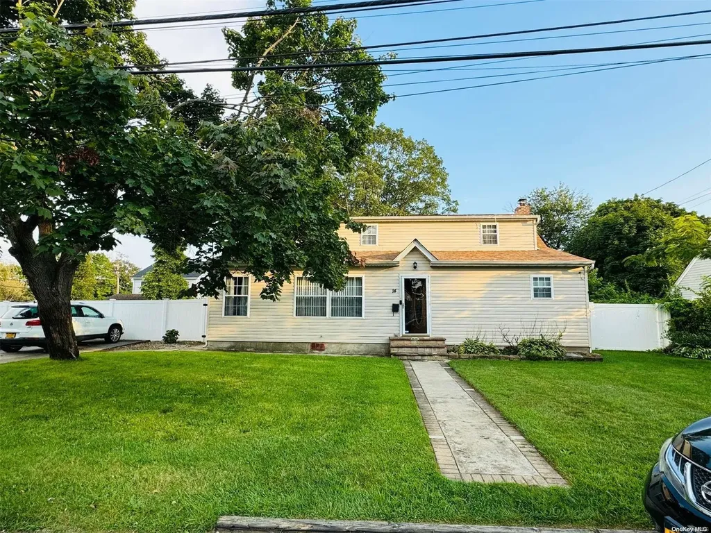 14 Bedell Street Babylon NY 11757