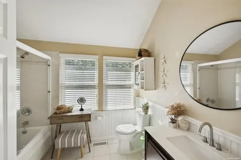 45 Fox Hunt Lane Amagansett NY 11930