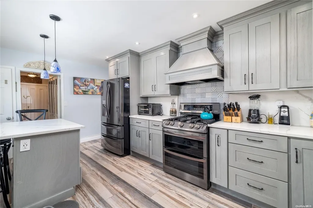 2892 Clark Avenue Oceanside NY 11572