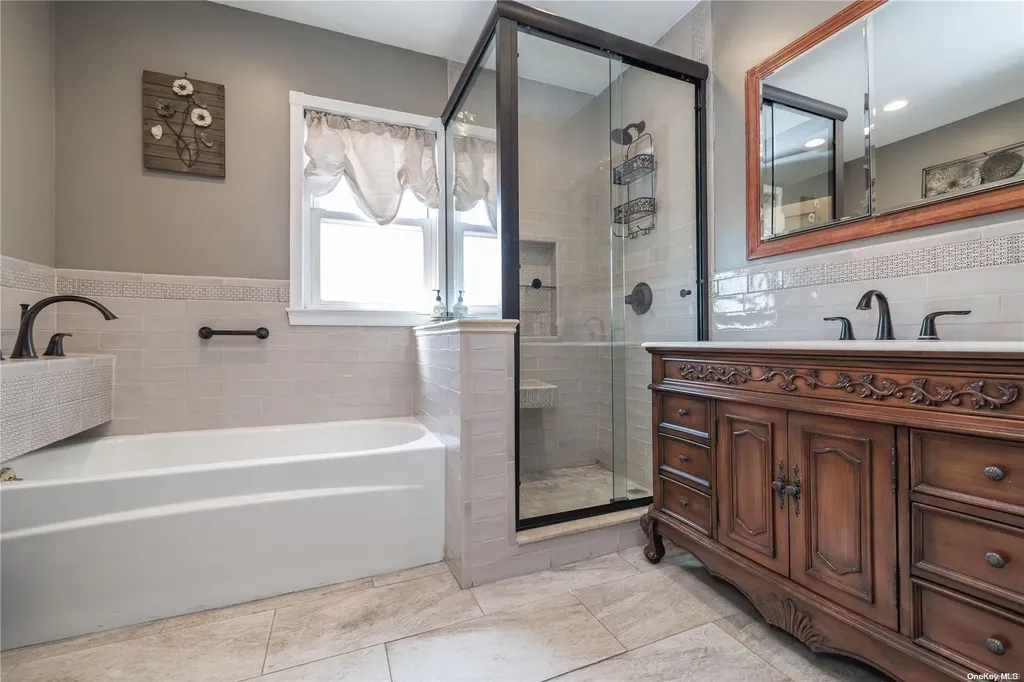 2892 Clark Avenue Oceanside NY 11572
