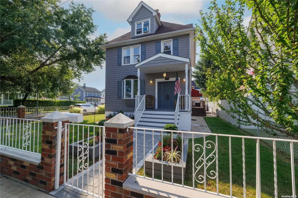 2892 Clark Avenue Oceanside NY 11572