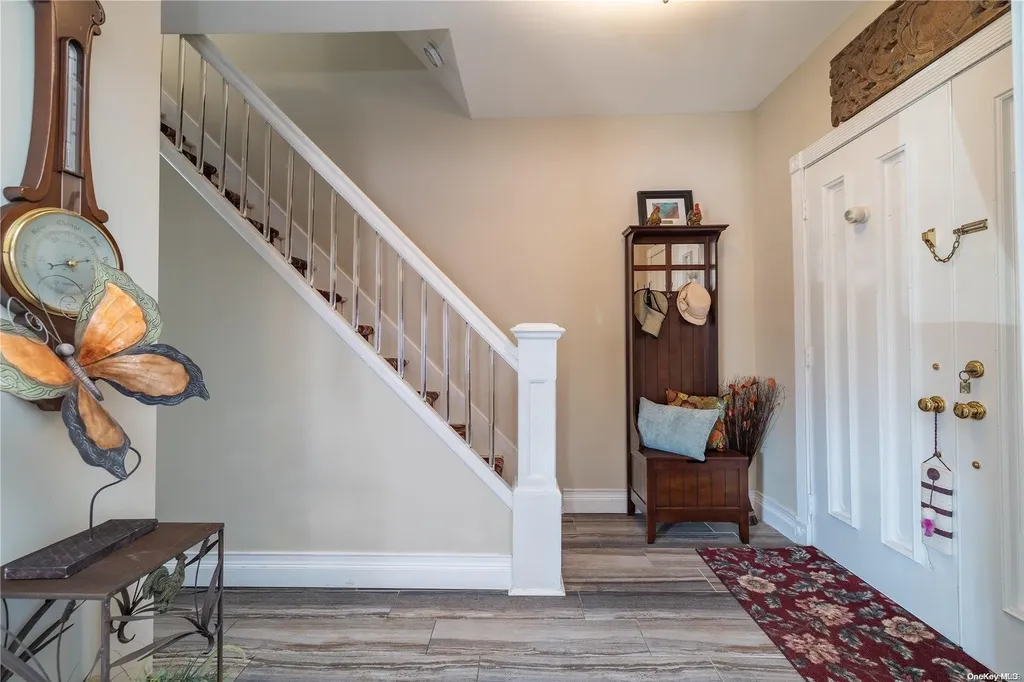 2892 Clark Avenue Oceanside NY 11572