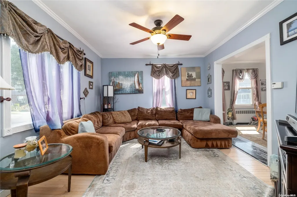 2892 Clark Avenue Oceanside NY 11572
