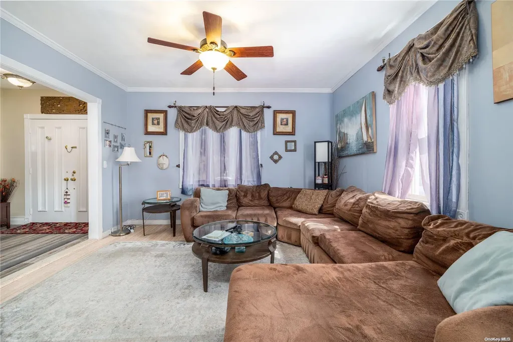2892 Clark Avenue Oceanside NY 11572
