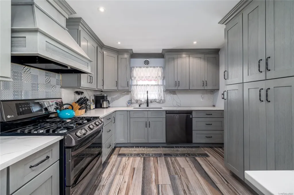 2892 Clark Avenue Oceanside NY 11572