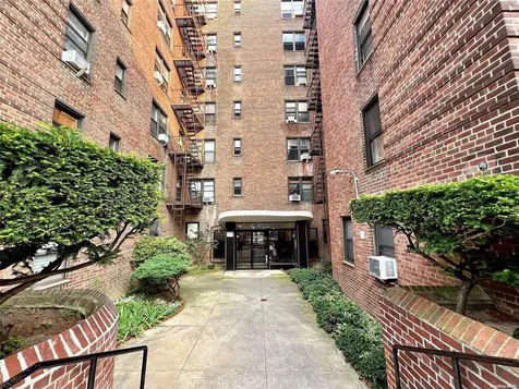 8360 Vietor Avenue Elmhurst NY 11373