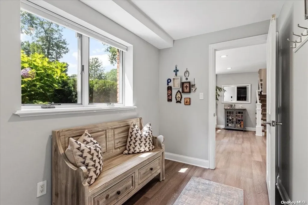 41 Golf Lane Huntington NY 11743