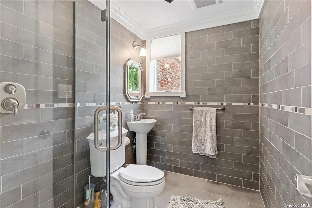 41 Golf Lane Huntington NY 11743