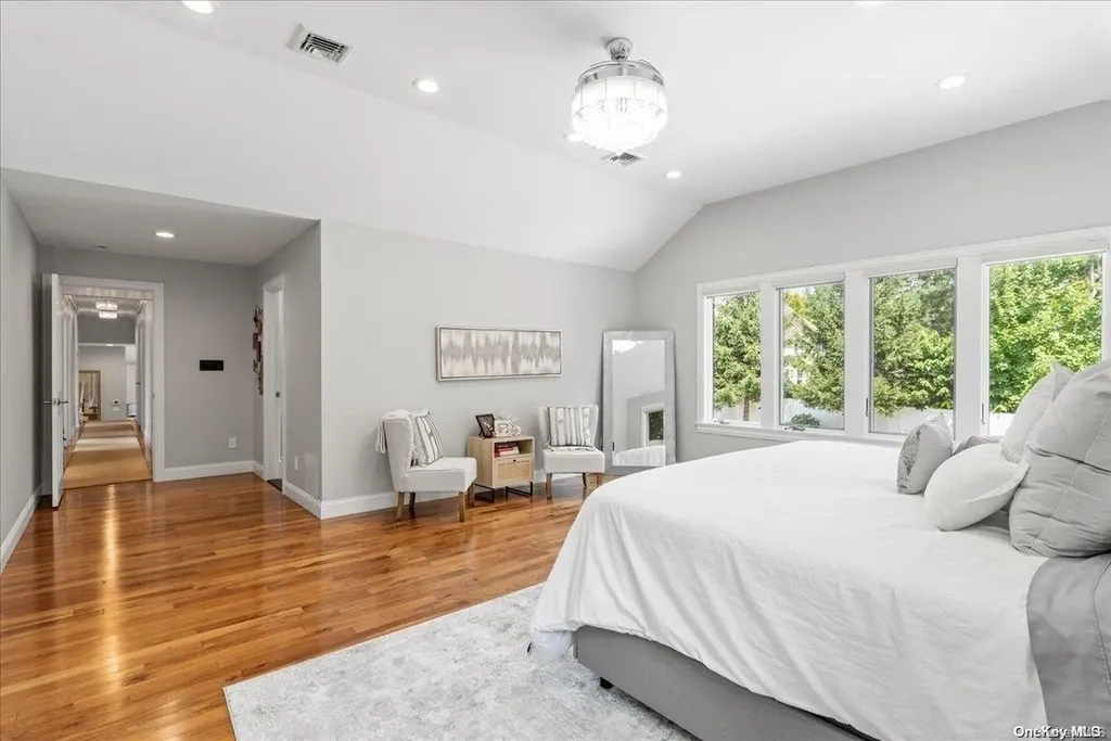 41 Golf Lane Huntington NY 11743
