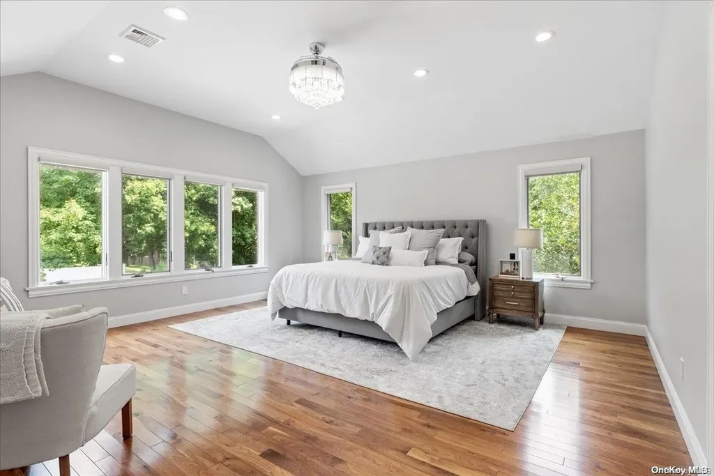 41 Golf Lane Huntington NY 11743