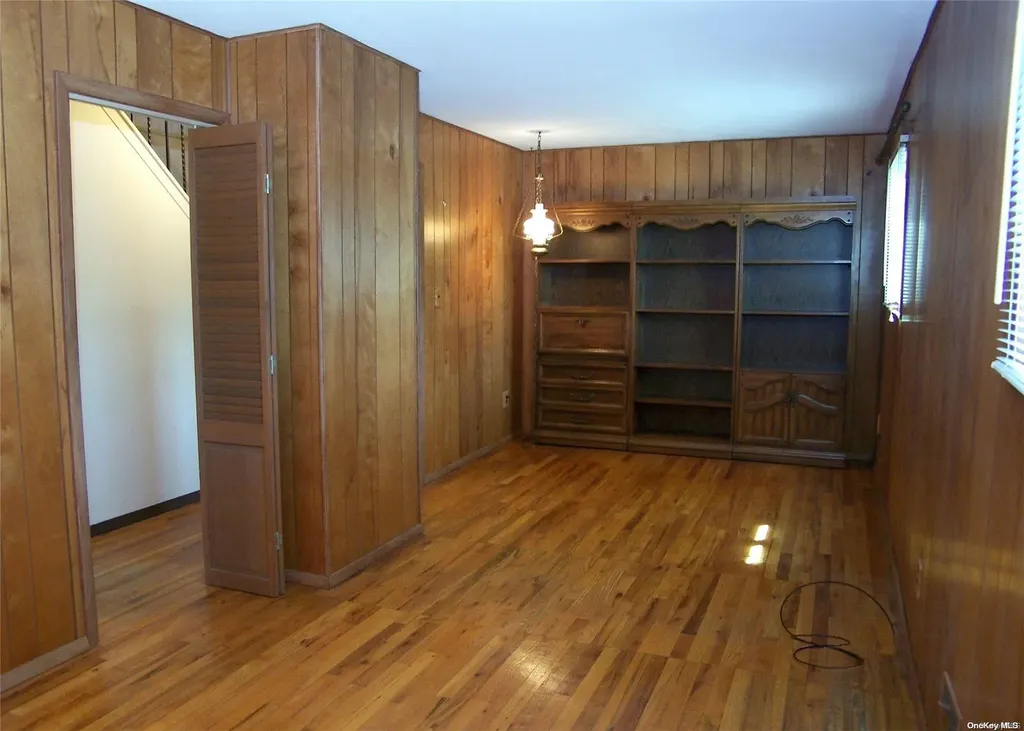 14 Towne Lane Centereach NY 11720