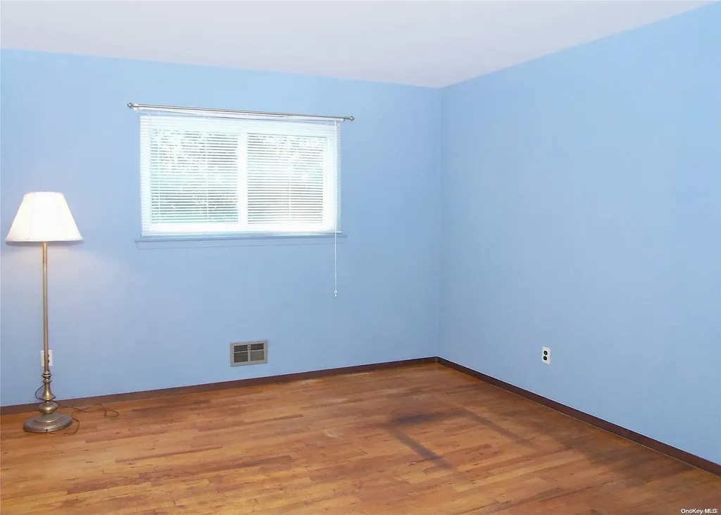 14 Towne Lane Centereach NY 11720