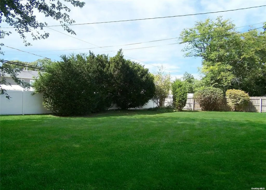 14 Towne Lane Centereach NY 11720
