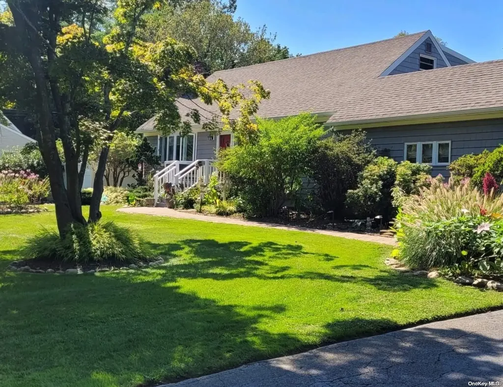 22 Valentine Road Shoreham NY 11786