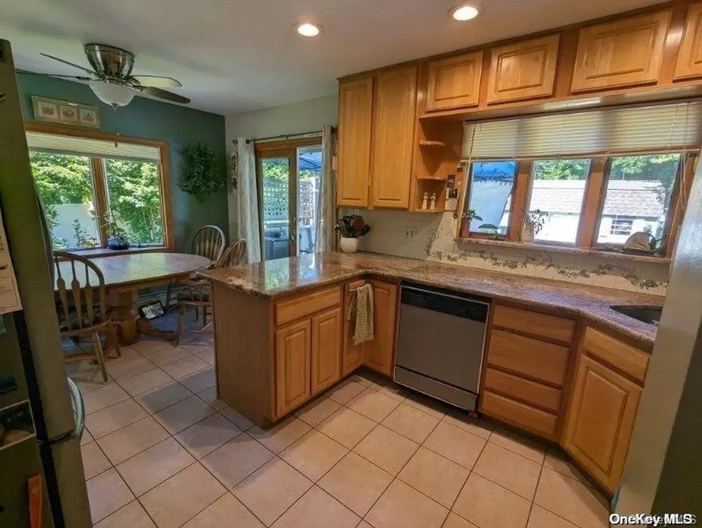 22 Valentine Road Shoreham NY 11786