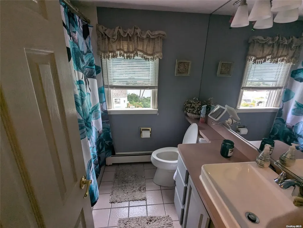 22 Valentine Road Shoreham NY 11786