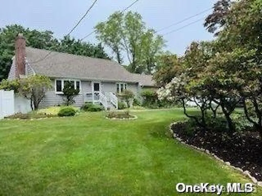 22 Valentine Road Shoreham NY 11786