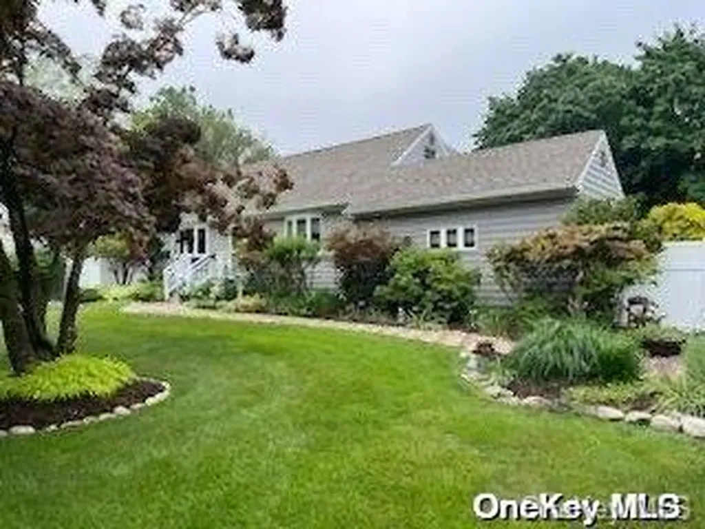 22 Valentine Road Shoreham NY 11786