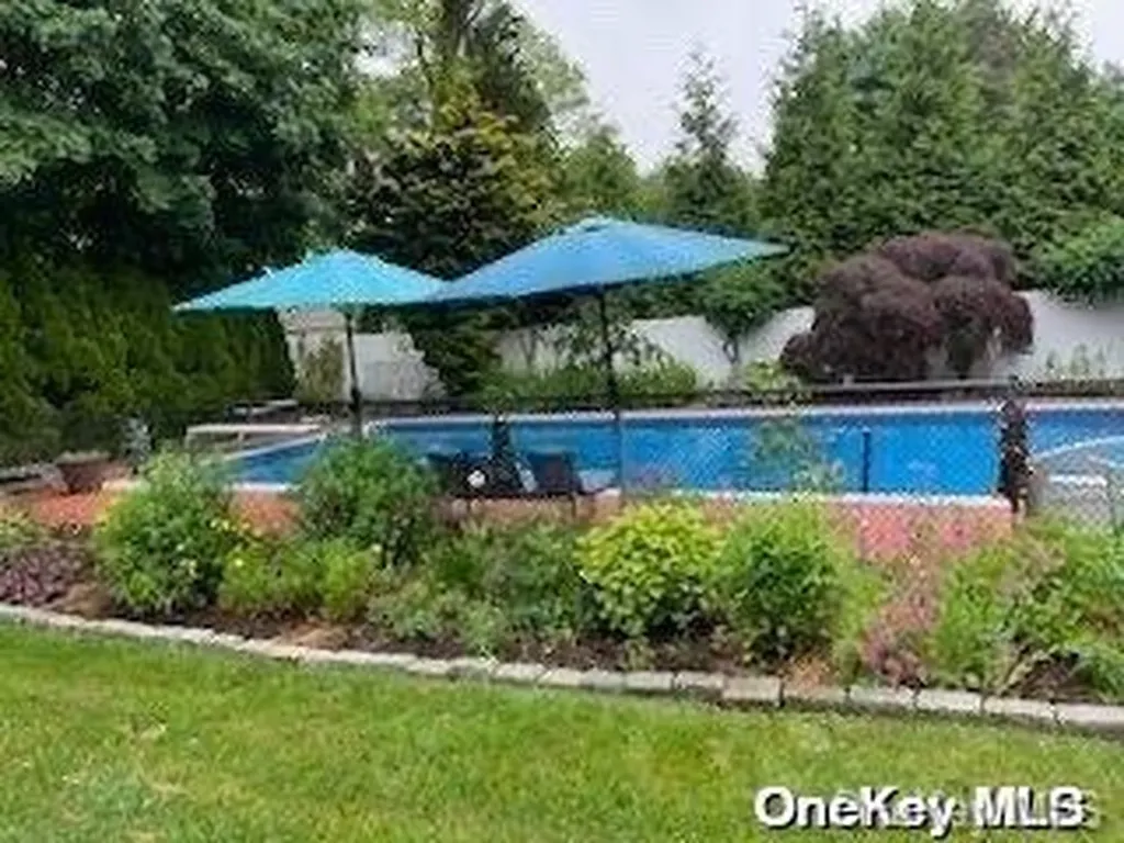 22 Valentine Road Shoreham NY 11786