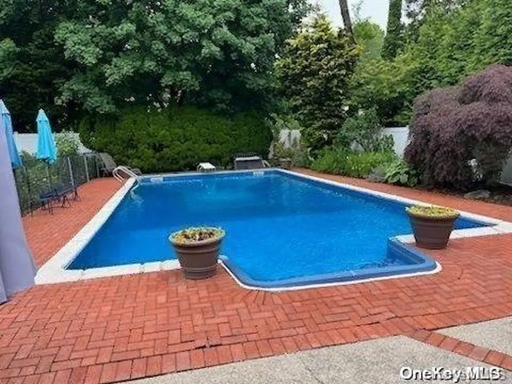 22 Valentine Road Shoreham NY 11786