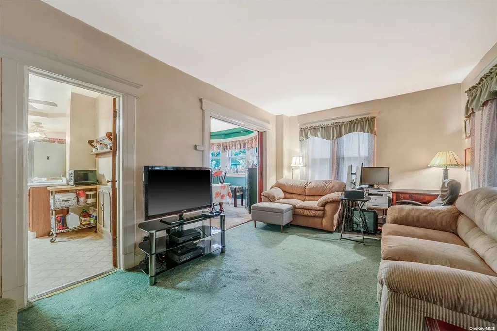 266 Earle Avenue Lynbrook NY 11563